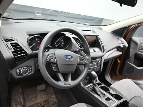 Used 2017 Ford Escape SE w/ Equipment Group 201A image 12