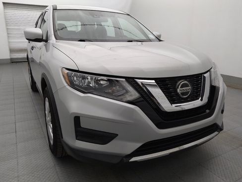 Used 2020 Nissan Rogue S FWD image 13
