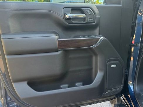 Used 2019 GMC Sierra 1500 SLT w/ SLT Premium Plus Package AWD/4WD image 21