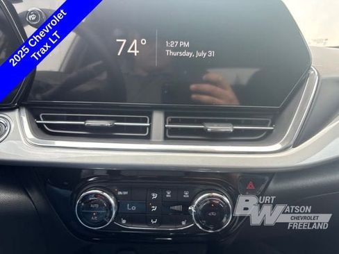 New 2025 Chevrolet Trax LT w/ Driver Confidence Package image 20