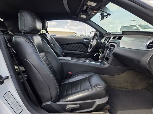 Used 2013 Ford Mustang Premium RWD image 21