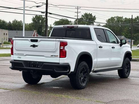 Used 2025 Chevrolet Silverado 1500 ZR2 w/ Technology Package AWD/4WD image 38