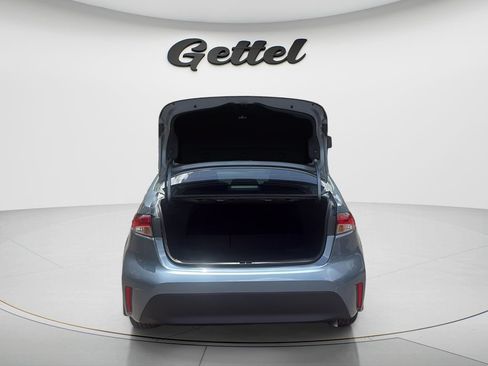 Used 2025 Toyota Corolla LE FWD image 9