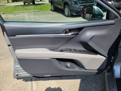 Certified 2021 Toyota Camry XLE FWD image 12