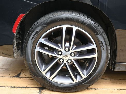 Used 2019 Dodge Charger SXT AWD/4WD image 14