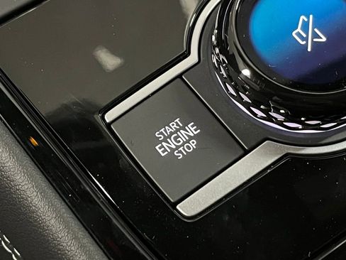 New 2026 Volkswagen Tiguan SEL R-Line image 17