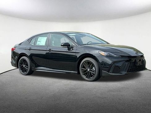 New 2026 Toyota Camry SE FWD image 2