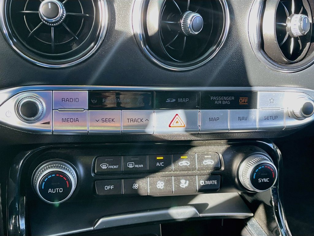Used 2019 Kia Stinger GT2 AWD/4WD image 16