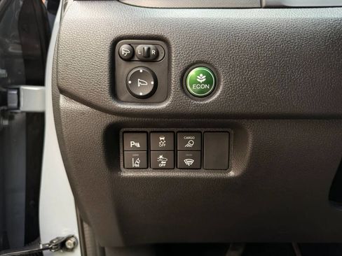 Used 2025 Honda Ridgeline TrailSport image 31