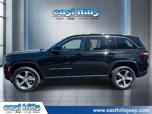 Certified 2025 Jeep Grand Cherokee Limited AWD/4WD image 6