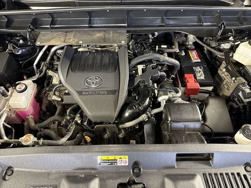 Used 2023 Toyota Highlander Platinum AWD/4WD image 29