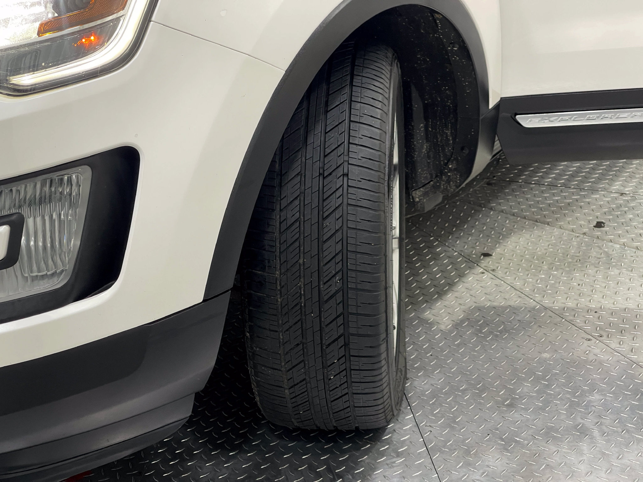 Used 2017 Ford Explorer Limited AWD/4WD image 37