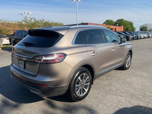 Used 2021 Lincoln Nautilus FWD w/ Equipment Group 101A image 5