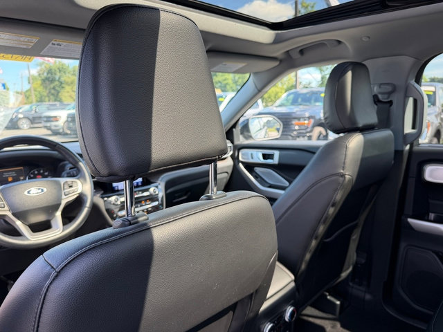 Certified 2023 Ford Explorer Limited w/ Hybrid Equipment Group 310A AWD/4WD image 19