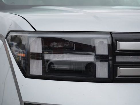 Used 2025 Hyundai Santa Fe SEL image 11