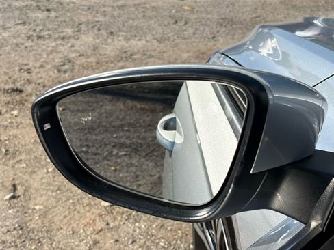 Used 2021 Volkswagen Passat 2.0T SE image 10