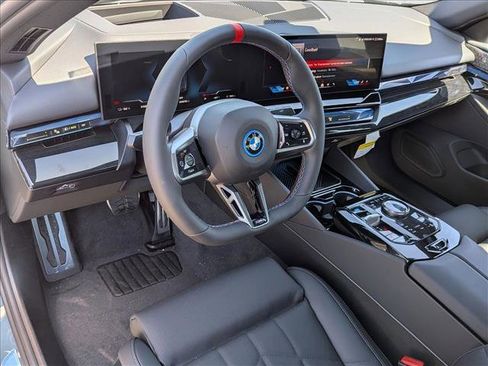 New 2026 BMW i5 AWD/4WD image 3