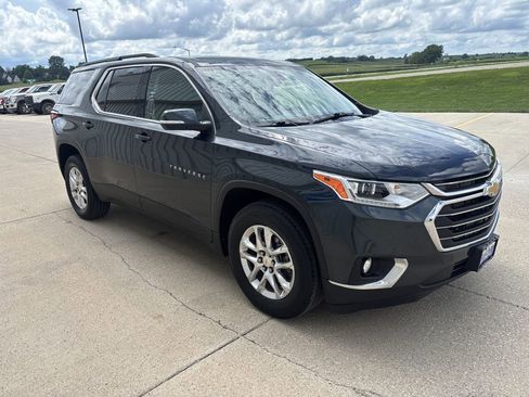 Used 2021 Chevrolet Traverse LT w/ LPO, Cargo Package image 3