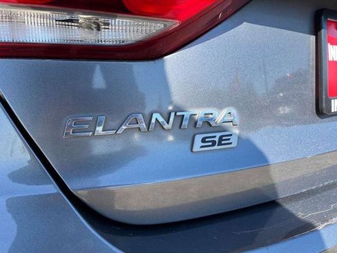 Used 2018 Hyundai Elantra SE w/ SE Connectivity Package 04 image 7