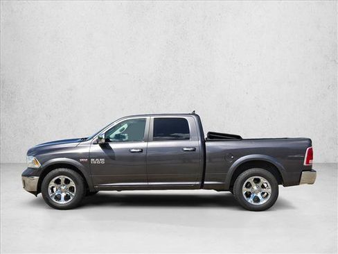 Used 2017 RAM 1500 Laramie AWD/4WD image 8