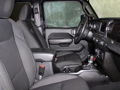 Used 2020 Jeep Wrangler Unlimited Sport image 5