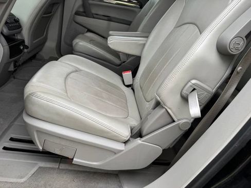 Used 2017 Buick Enclave Leather AWD/4WD image 12