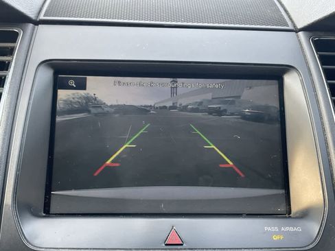 Used 2014 Ford Taurus SEL w/ Equipment Group 201A image 25