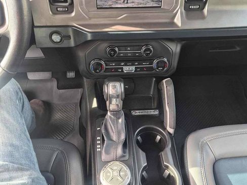 Used 2023 Ford Bronco Outer Banks AWD/4WD image 13