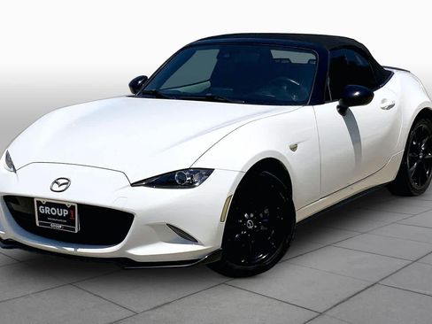 Used 2021 MAZDA MX-5 Miata Club RWD image 1