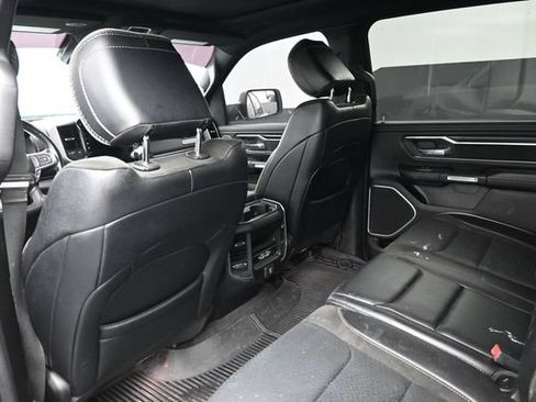 Used 2023 RAM 1500 Laramie AWD/4WD image 18