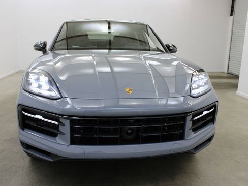 New 2025 Porsche Cayenne S image 10