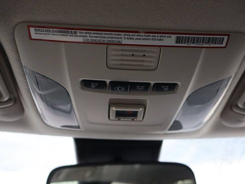 Used 2021 Toyota Corolla LE w/ LE Convenience Package FWD image 15