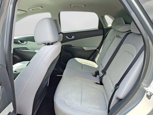 Used 2023 Hyundai Kona SE FWD image 10