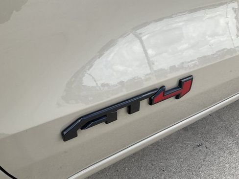 Used 2024 GMC Canyon AT4 w/ LPO, Off Road Lift Package AWD/4WD image 29