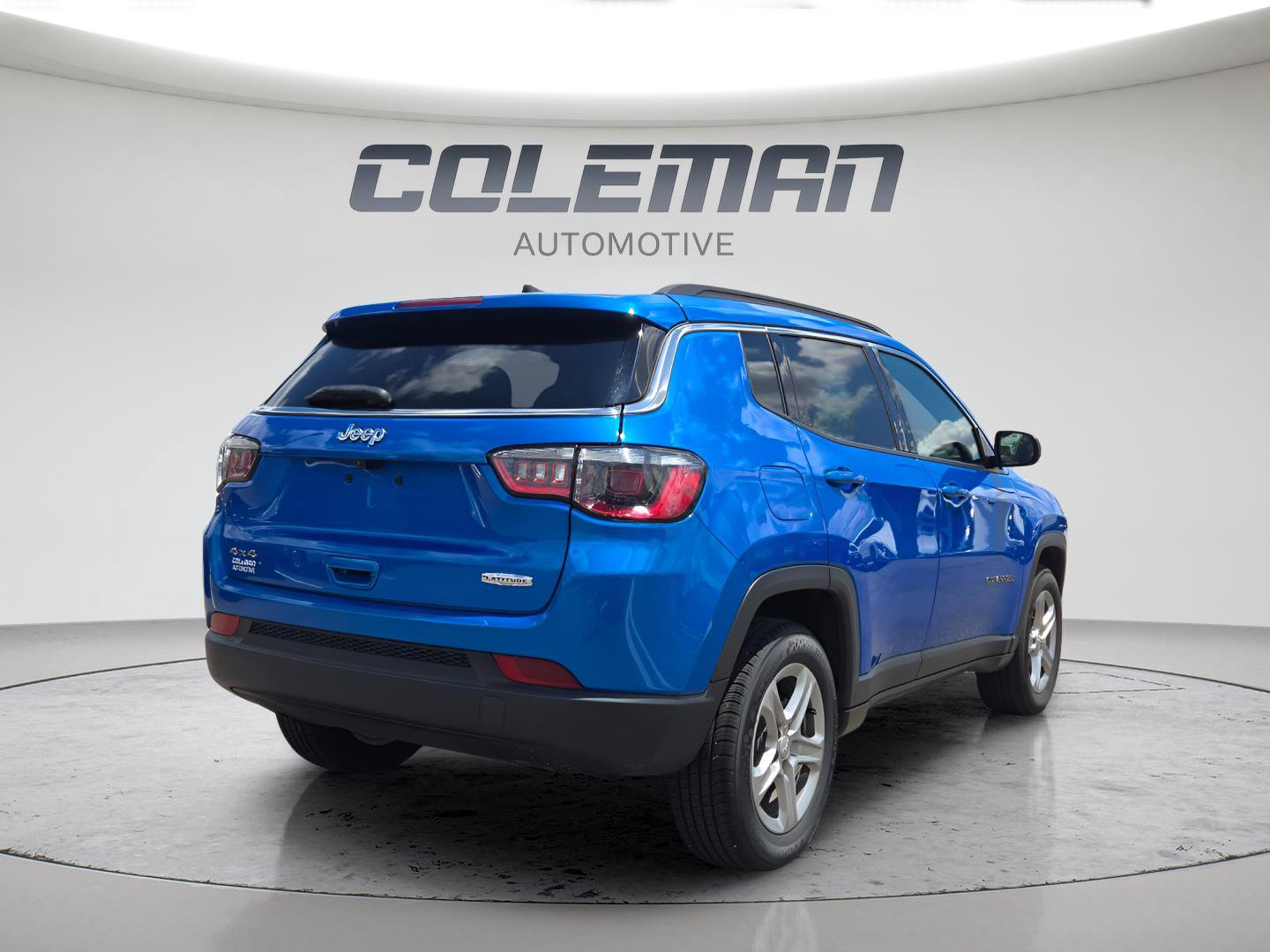 Used 2024 Jeep Compass Latitude AWD/4WD image 38