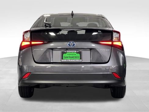 Certified 2022 Toyota Prius LE FWD image 4