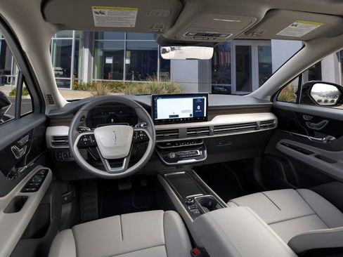 New 2025 Lincoln Corsair Grand Touring w/ Equipment Group 301A image 9