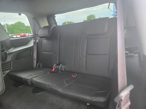 Used 2017 GMC Yukon Denali AWD/4WD image 9