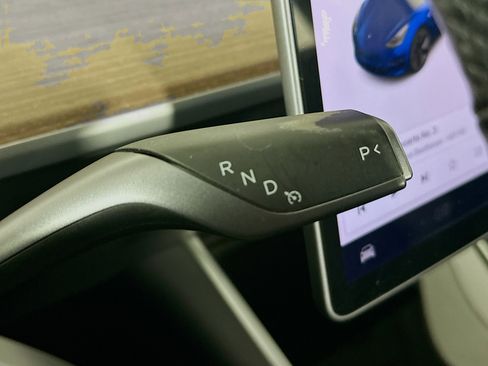Used 2018 Tesla Model 3 Long Range RWD image 24