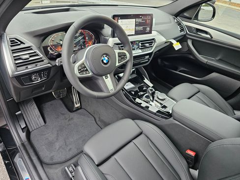 New 2025 BMW X4 xDrive30i w/ Premium Package image 2