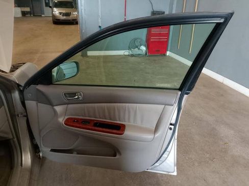 Used 2002 Toyota Camry LE FWD image 31