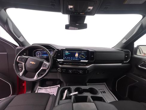 Used 2025 Chevrolet Silverado 1500 LT image 9