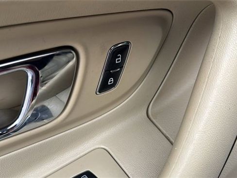 Used 2014 Ford Taurus Limited w/ Equipment Group 301A image 11