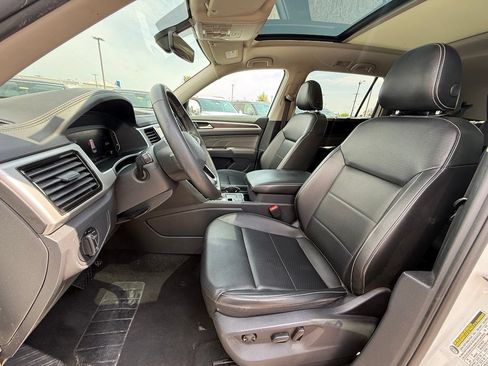 Used 2022 Volkswagen Atlas SE FWD image 22
