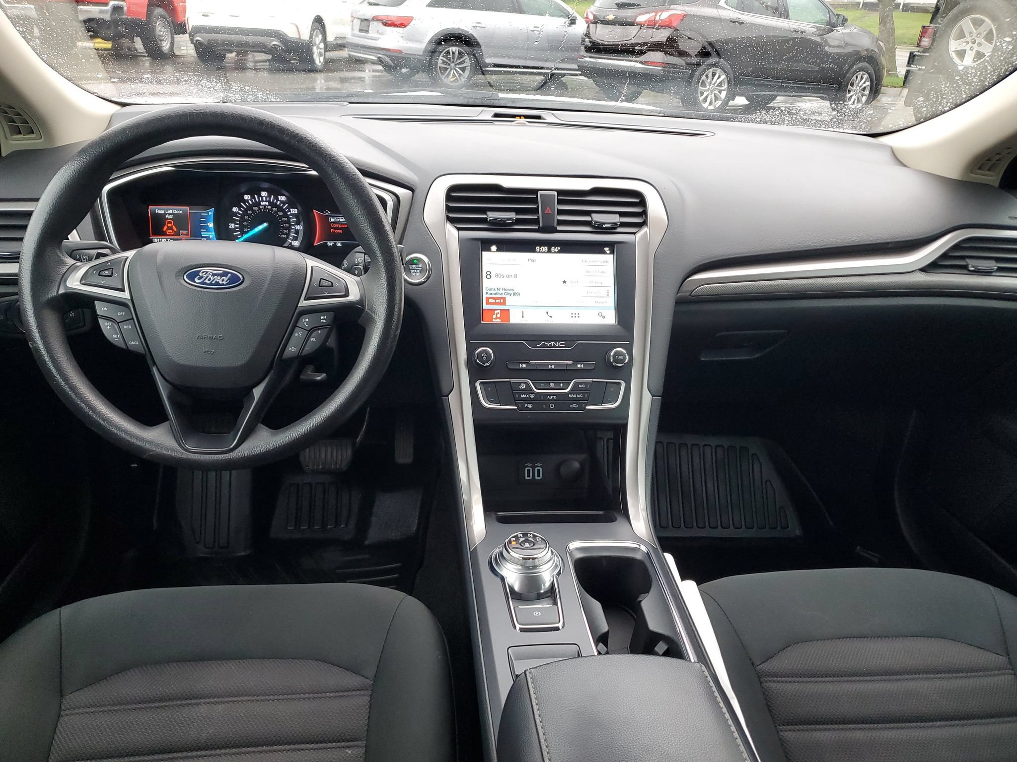 Used 2019 Ford Fusion SE FWD image 10