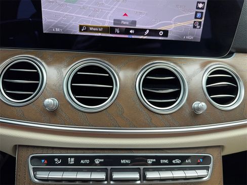 Used 2022 Mercedes-Benz E 350 Sedan w/ AMG Line Exterior image 35