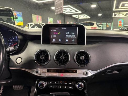 Used 2019 Kia Stinger RWD image 11