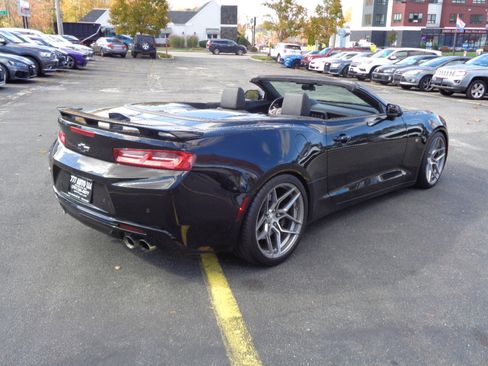 Used 2017 Chevrolet Camaro SS image 15