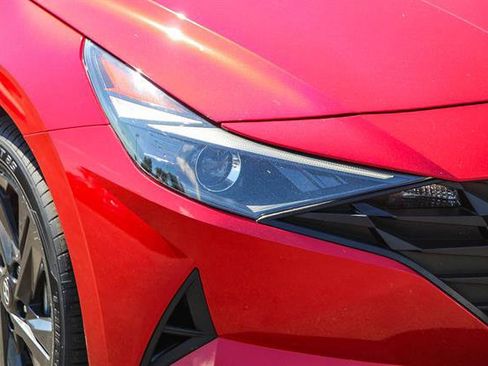 Used 2023 Hyundai Elantra SEL image 7