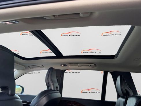 Used 2019 Volvo XC90 T5 Momentum image 35